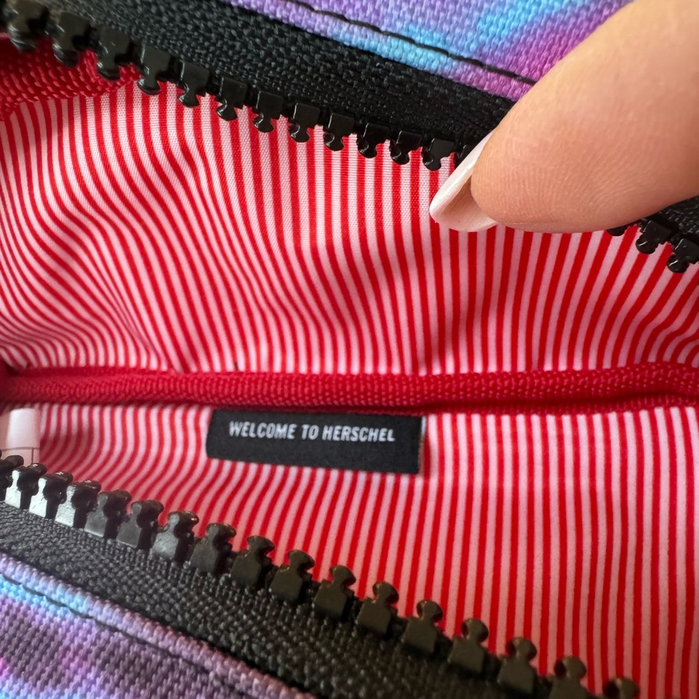 Hershel bum bag great colors - Picture 3 of 6